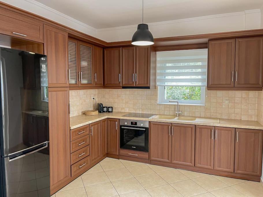 Afroditi'S Apartment Superb View Gythio Exterior photo